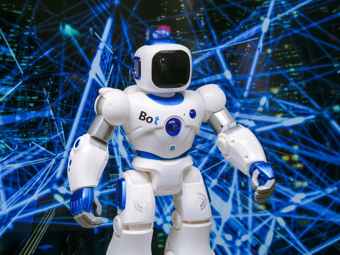 Advanced humanoid service robot